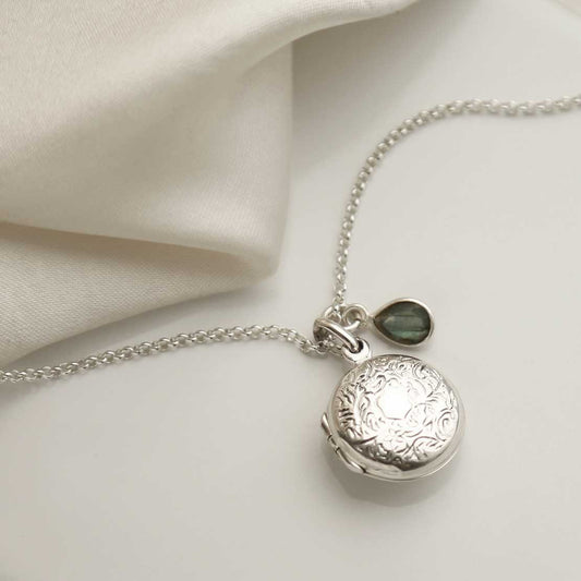 MR1105 STERLING SILVER DECORATIVE ROUND LOCKET LABRADORITE 2