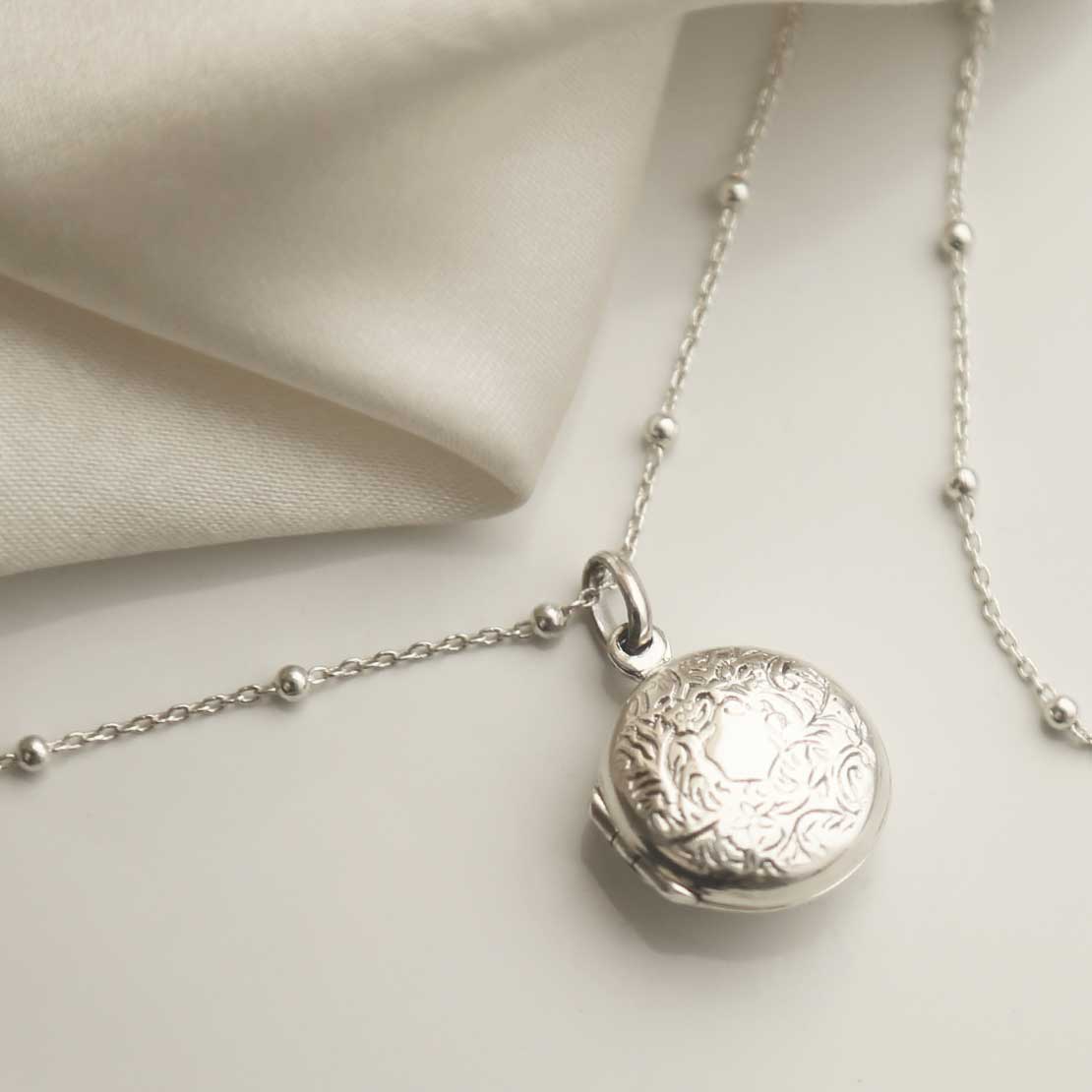 Sterling Silver Decorative Round Locket