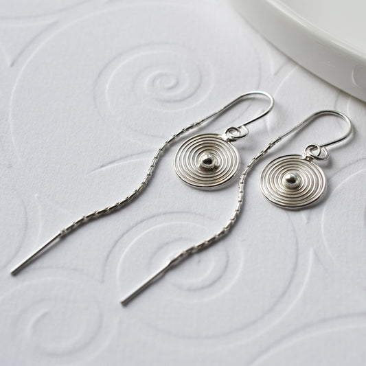 ME364 Silver Spiral Pull Through Chain Earrings 2