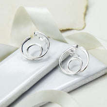 MB142 STERLINGSILVERLOOPSSTUDEARRINGS 001