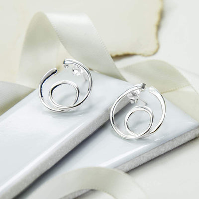 MB142 STERLINGSILVERLOOPSSTUDEARRINGS 001