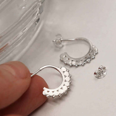 ML977 STERLING SILVER FANFARE HOOP STUDS 4