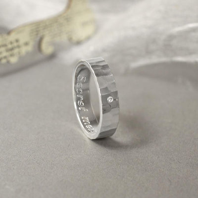 engraved diamond ring 900x900