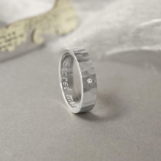 engraved diamond ring 900x900