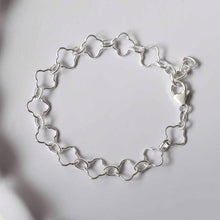 MV1340B STERLING SILVER CLOVER BRACELET 1