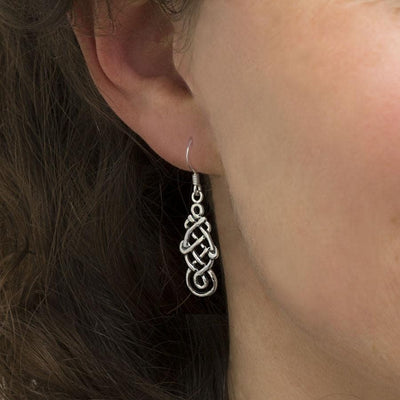 MC240 STERLINGSILVERCELTICCOVENTINAEARRINGS 002
