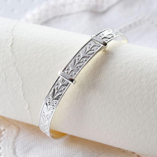 MC186 SILVERBABYCHRISTENINGBANGLE 004