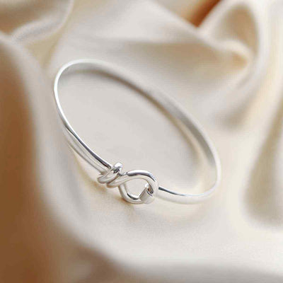 MP04 STERLING SILVER KNOT BANGLE 1
