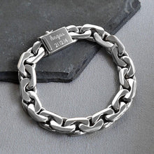 BIG BRACELET 1 900X900
