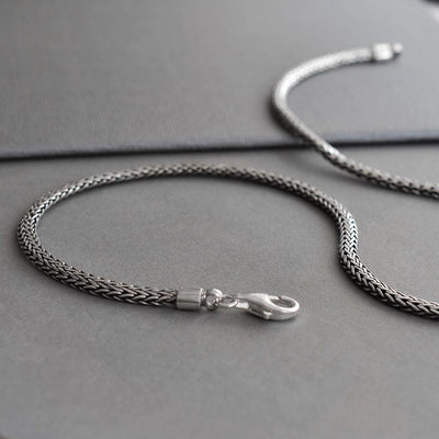 MAN NECKLACE 1 900x900