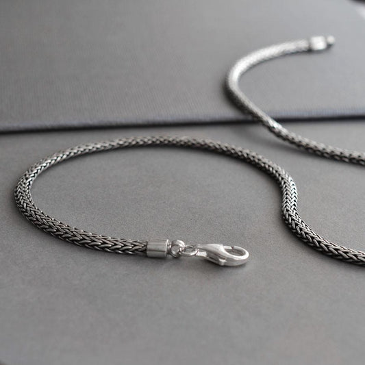 MAN NECKLACE 1 900x900