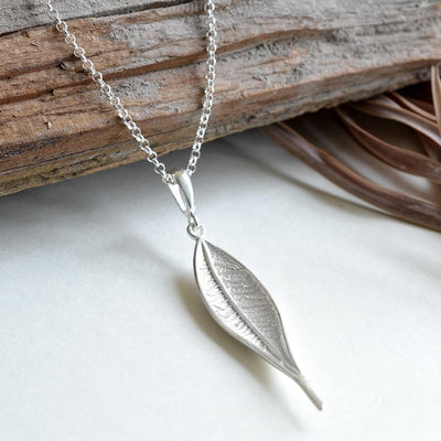 long leaf necklace 2
