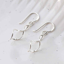 ME394 STERLING SILVER DANGLY SIMPLE TWIST EARRINGS 3