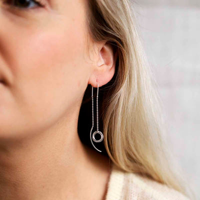 ML796 Sterling Silver Simple Rings Threader Earrings Model