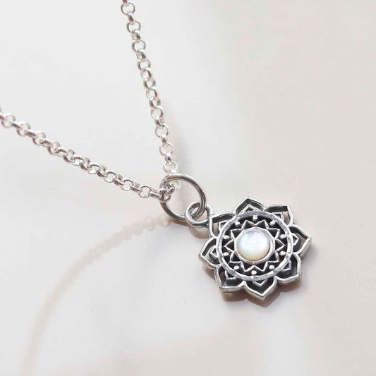 ML820M Sterling Silver Mother of Pearl Moroccan Flower Necklace 3