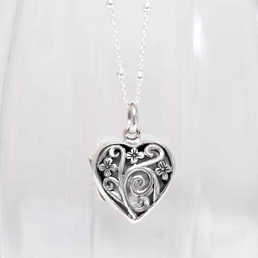 MR1112 Sterling Silver Forget Me Not Locket