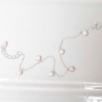 MK818B Sterling Silver String of Pearls Bracelet. 3