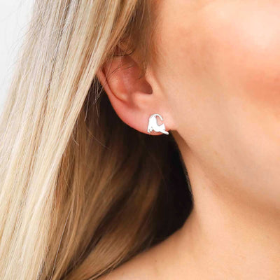 MZB136 Sterling Silver Kitten Stud Earrings Model