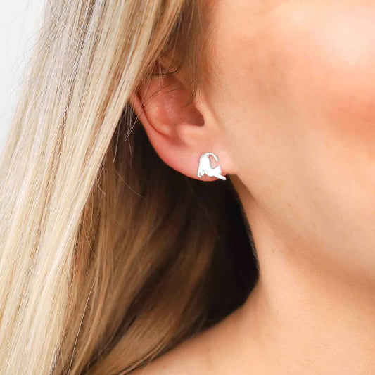 MZB136 Sterling Silver Kitten Stud Earrings Model