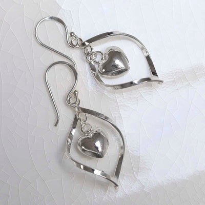 ME532 Sterling silver Twisted Heart Earrings 3