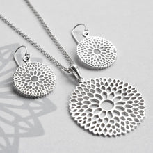 MJ0302S Silver Chrysanthemum Set 27572ccb c37f 47c8 ae41 ddb6c81133c4