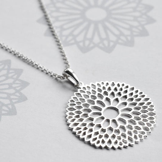 MJ0302N Silver Chrysanthemum Necklace feb4a6ce 796e 49a2 bf5e bff4a6d909c7