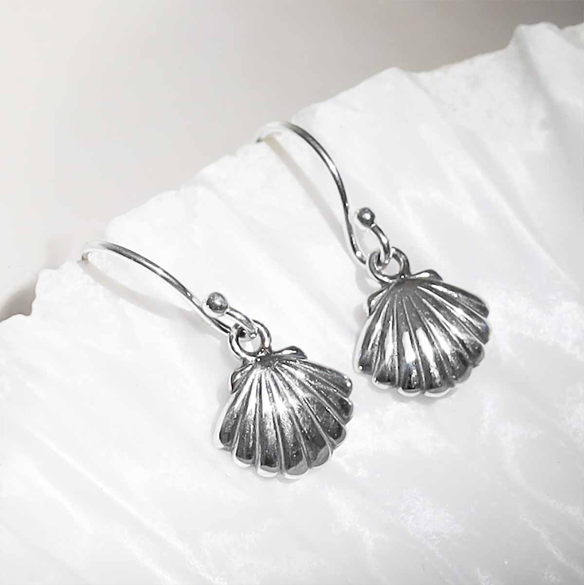 Sterling Silver Clam Shell Dangly Earrings