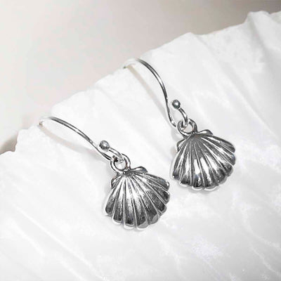 ML997 Sterling Silver Clam Shell Dangly Earrings 3