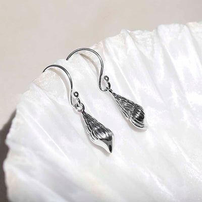 ML996 Sterling Silver Spiral Shell Dangly Earrings 1