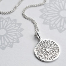 MJ0303N Silver Snowflake Necklace e6a9687a b0f9 4e3c 8129 6bc9d9b6c7c3