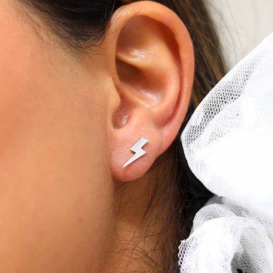 ML860 Sterling Silver Thunder Bolt Studs Model