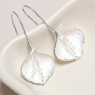 MZB78 Sterling Silver Peace Lily Drop Earrings 3