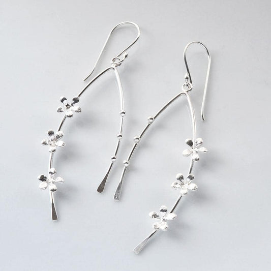 MA023E SILVERFORGETMENOTBOWEARRINGS 006