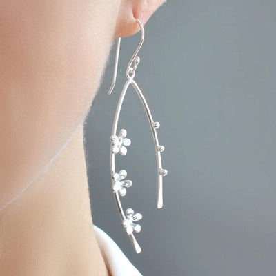 MA023E SILVERFORGETMENOTBOWEARRINGS 005