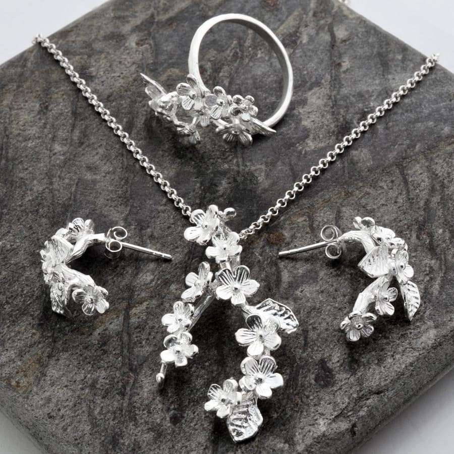 Sterling Silver Forget Me Not Cluster Necklace