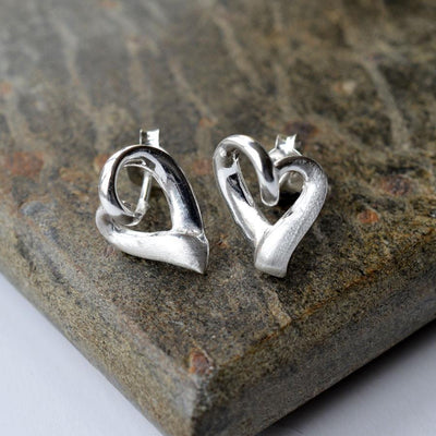 Silver Ribbon Heart Earrings MJ0220 5