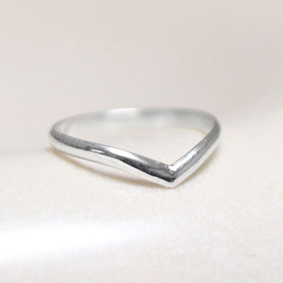 ML752 Sterling Silver Wishbone Midi Ring 3