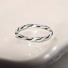 ML753 Sterling Silver Oxidised Rope Midi Ring 4