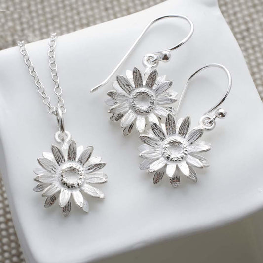 MJ0078S Silver Daisy Jewellery Set necklace and earrings 1