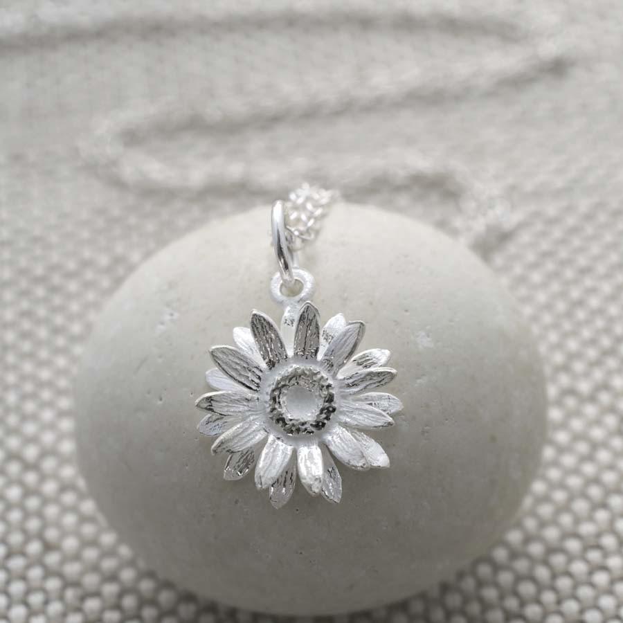 Silver Daisy Jewellery Set