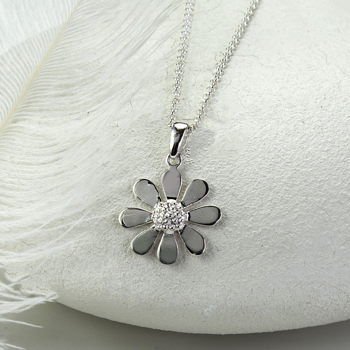Sterling Silver Contemporary Daisy Necklace