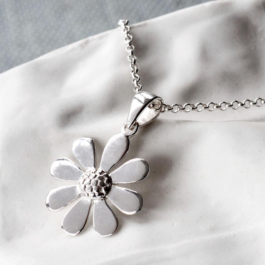Sterling Silver Contemporary Daisy Necklace