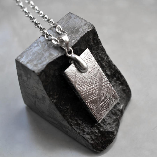 MJ0127 Meteorite dog tag necklace small