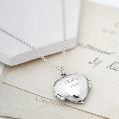 MC157 SILVERLOVEWINGSLOCKET SILVERHEARTSHAPEDFOLDEDWINGSLOCKET 002
