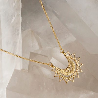 Goldplatedsterlingsilvermarrakechaffairnecklaceoncrystal
