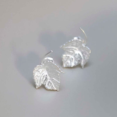 MB203_Sterling Silver Ivy Leaf Stud Earrings_new 3