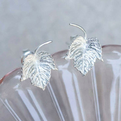 MB203_Sterling Silver Ivy Leaf Stud Earrings_new 4