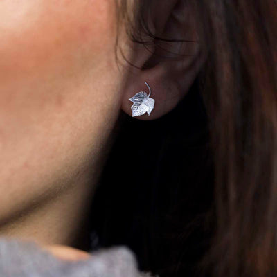 MB203_Sterling Silver Ivy Leaf Stud Earrings_new 6