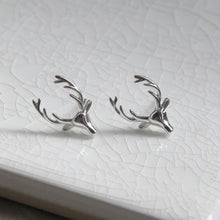 ML857 Sterling Silver Stag Stud Earrings4