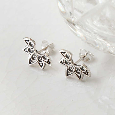 ML909S Sterling Silver Eastern Starburst oxydised Studs 1